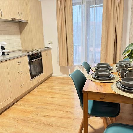 Glam Apartments Lipatti Near Iulius Mall And City Center Тимишоара Екстериор снимка