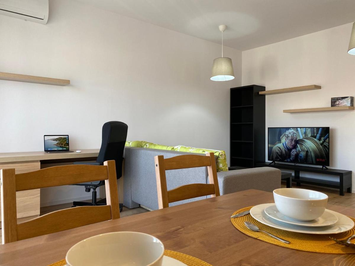 Glam Apartments Lipatti Near Iulius Mall And City Center Тимишоара Екстериор снимка