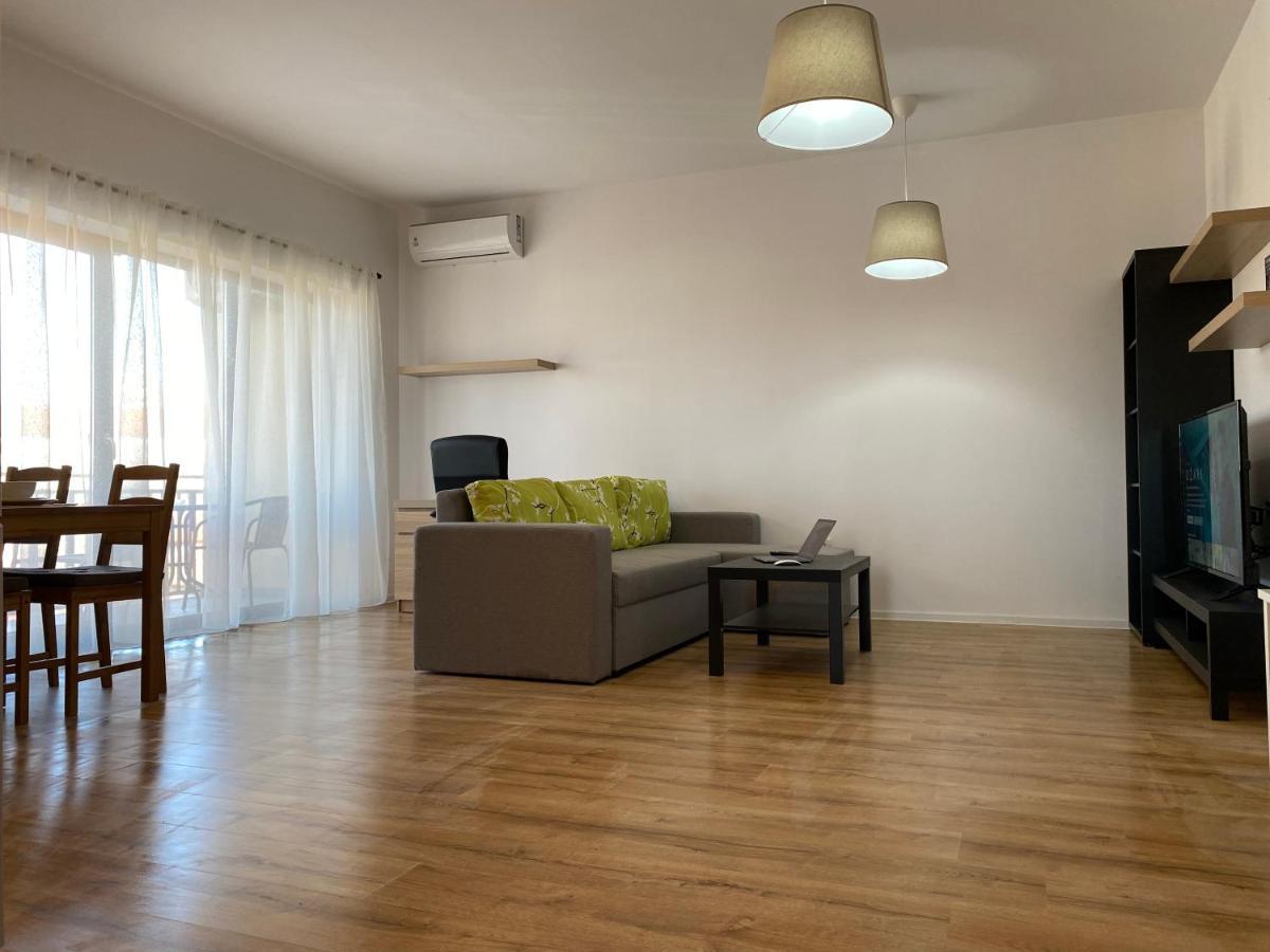 Glam Apartments Lipatti Near Iulius Mall And City Center Тимишоара Екстериор снимка