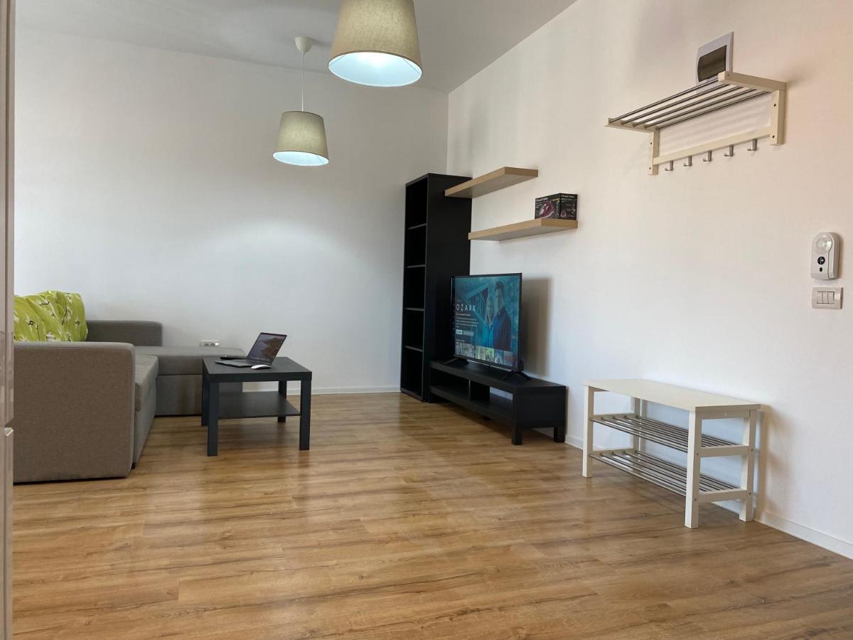 Glam Apartments Lipatti Near Iulius Mall And City Center Тимишоара Екстериор снимка