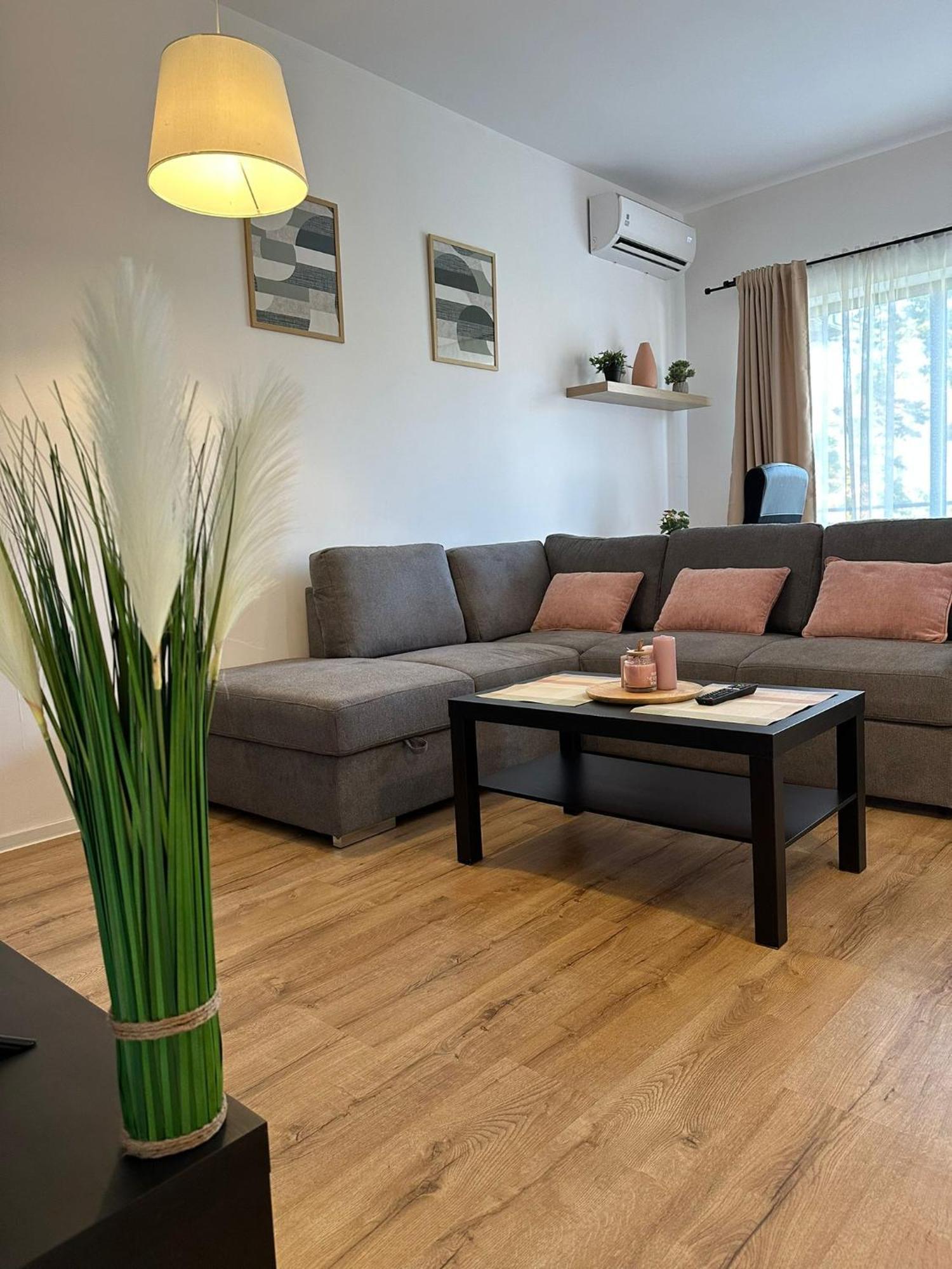 Glam Apartments Lipatti Near Iulius Mall And City Center Тимишоара Екстериор снимка